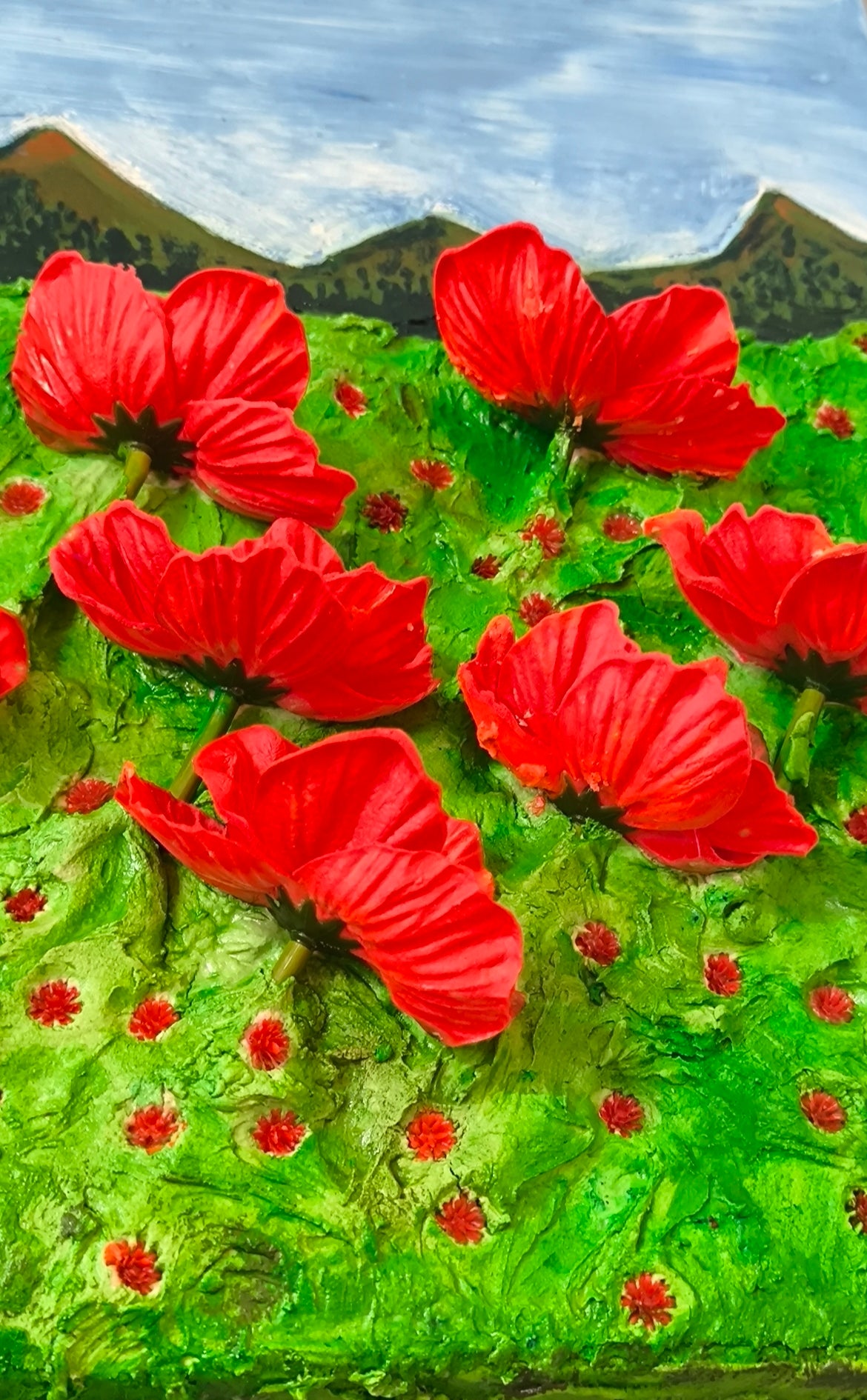Une œuvre vibrante, intense, en quête d'harmonie. Coquelicots en relief 3d. Mise en scène dans la technique de peinture au sable. François Tapiézo s'inscrit dans une démarche d'art contemporain novateur en Provence. Les pigments, une matière naturelle, noble et vivante, dialogue avec une peinture imaginative et toujours joyeuse. Des textures récompensées dans le monde entier.