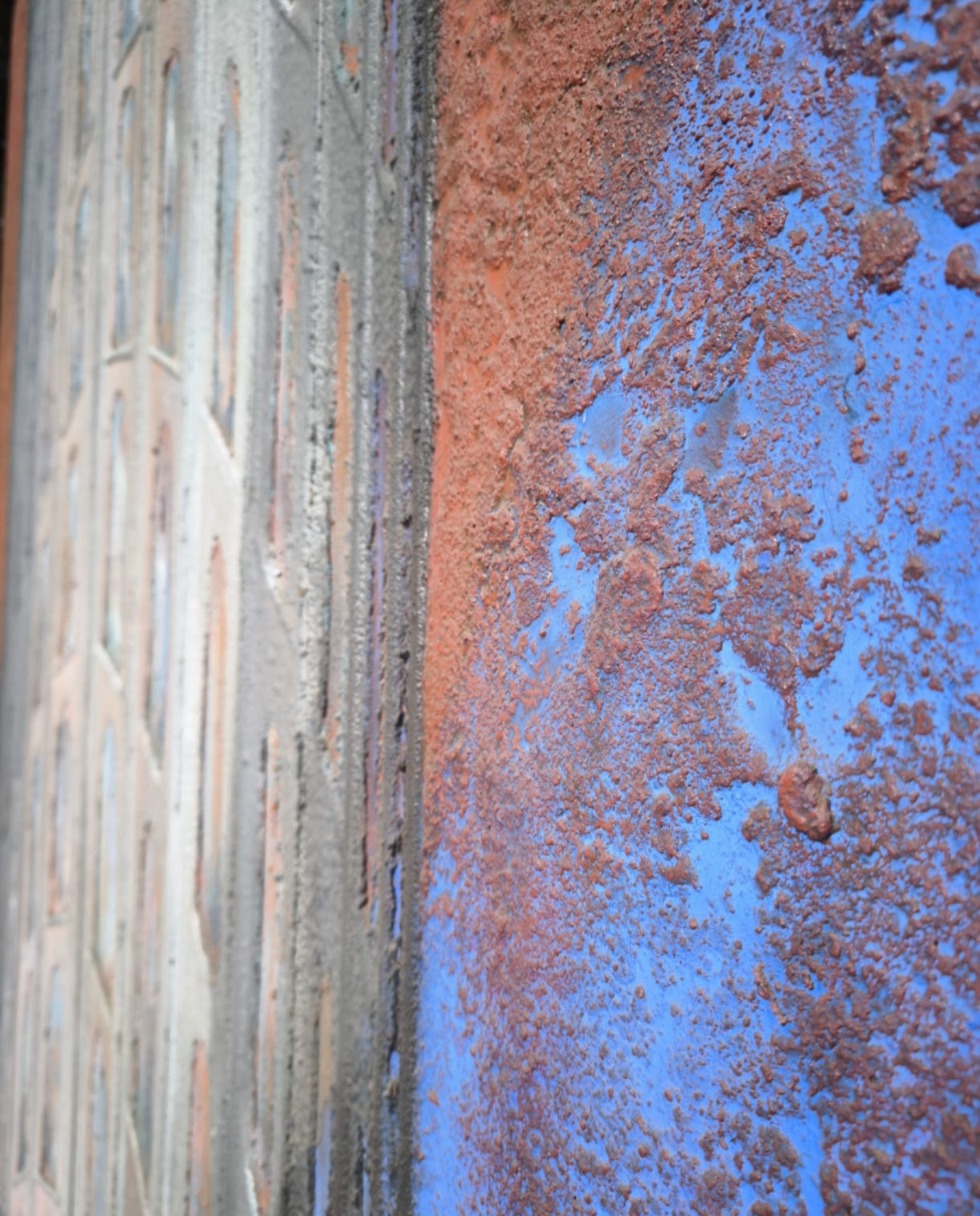 Torre de Babel – Las Puertas de la Tranquilidad – Arquitectura sin Principio y sin Fin Ocre